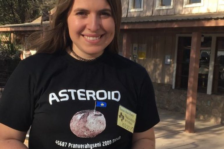 23 vjeçarja shqiptare udhëton për të rindërtuar kombin e saj, përmes yjeve