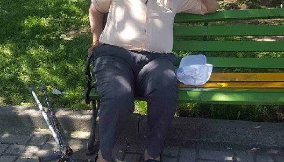 Njihuni me artistin e braktisur nga Tropoja që ëndërron famën