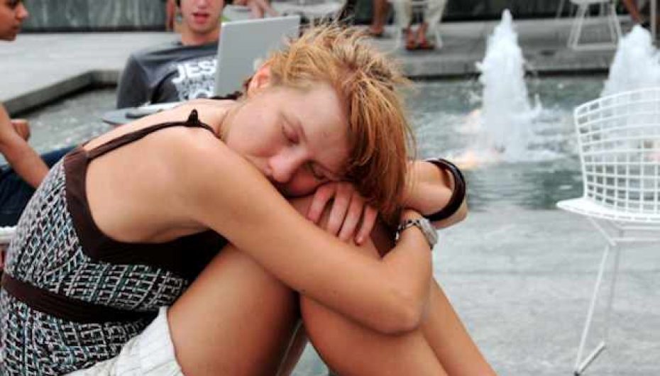 Si të flesh “i zgjuar”, përdorni disa mënyra që sonte