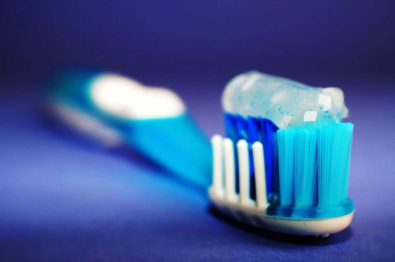 Dentistët pa punë, shkencëtarët kanë gjetur një lloj ilaçi që riparon dhëmbët
