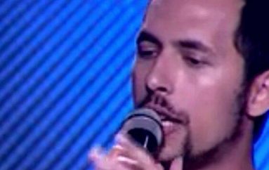 Flet këngëtari durrsak që jeton në Greqi: Notis punon me shqiptarë