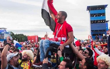 Gjeste mirësie nga kupa e botës që tregojnë shembujt më të mirë të njerëzimit