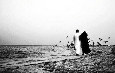 Mos ndiq askënd… një person që të vlerëson ecën përkrah teje