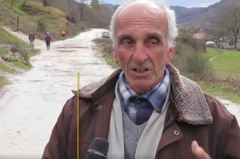 Pezë/ 70 vjeçari tregon vështirësitë e banorëve prej rrugës së keqe