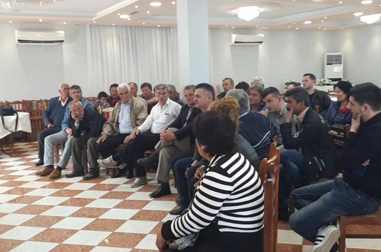 Pushtetari përballë kërkesave të qytetarëve në Krrabë