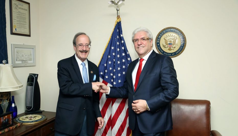 Flamuri amerikan valëvitet mbi Capitol Hill, për nder të biznesmenit dhe filantropit shqiptar Lazim Destani