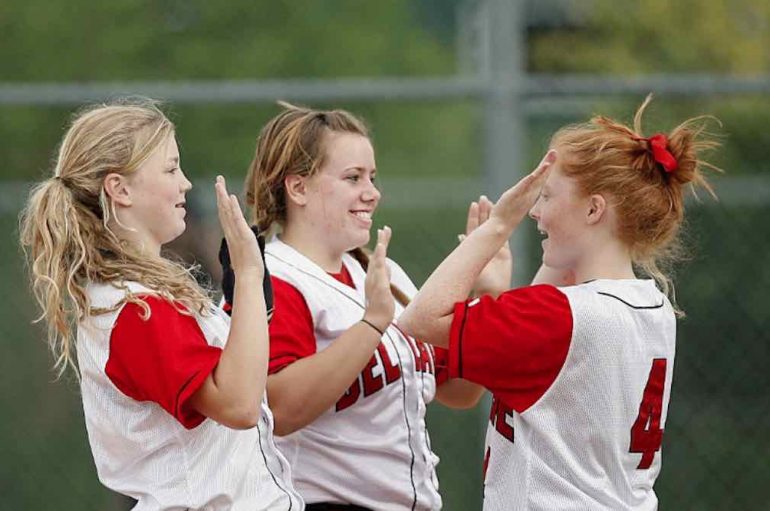 Kjo shkollë ka ndaluar celularët dhe të gjithë janë të lumtur për efektet pozitive