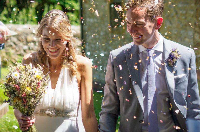 Dy vjet nga sulmi terrorist në Francë, i mbijetuari feston shërimin e tij dhe martesën