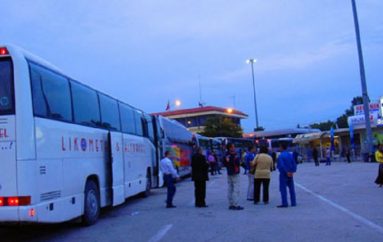 Nëna shqiptare e ‘humbur’ në emigracion për fëmijët, shpreson të realizojë ëndrrën e vetme pas të 40-ve