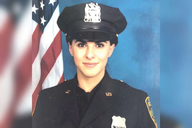 Policja vë në rrezik jetën për të shpëtuar një djalosh