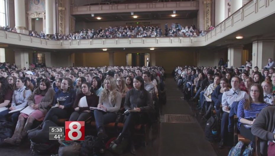 Klasa më popullore në historinë e universitetit Yale mëson lumturi