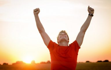 “Përpiquni jo që të jeni një sukses, por që të jeni një vlerë”