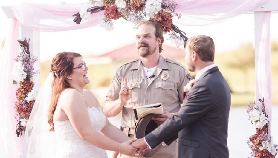 Yll i “Stranger Things” zyrtarizon dasmën e fanses