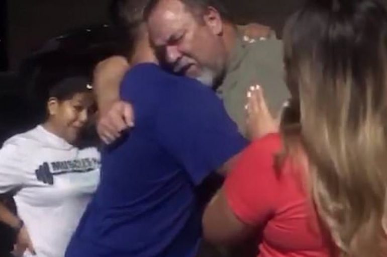 Shiti makinën për të paguar shpenzimet e gruas me kancer, surpriza e fëmijëve e përlot