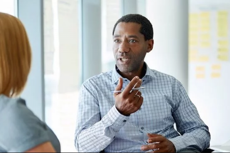 Shënime falenderimi për 2 situata të vështira intervistuese