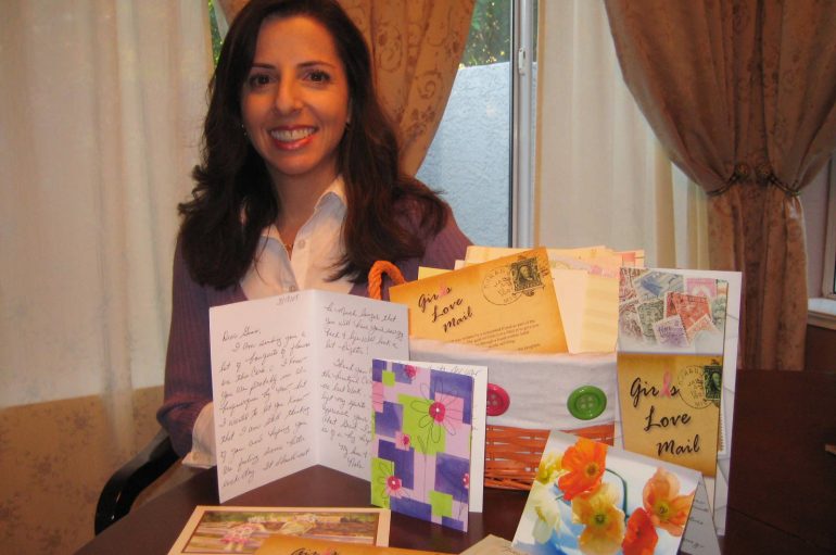 Gruaja themelon organizatë që shpërndan letra frymëzimi pasi u diagnostifikua me kancer