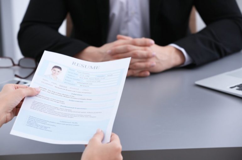 Gabime që s’duhet t’i bëni kur aplikoni për punë, ju eleminojnë menjëherë