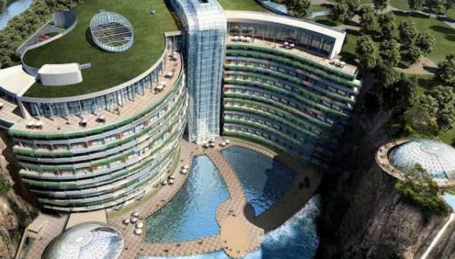 Arkitektët krijojnë hotelin mahnitës në një miniere të braktisur