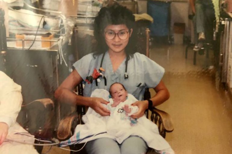 Infermierja zbulon se mjeku i ri është foshnja për të cilin u kujdes 28 vjet më parë