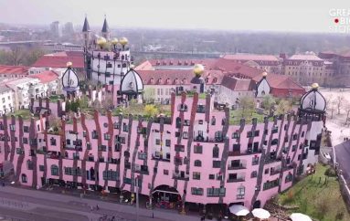 Para se të vdesë, arkitekti ndërton kalanë e gjelbër unike për të jetuar