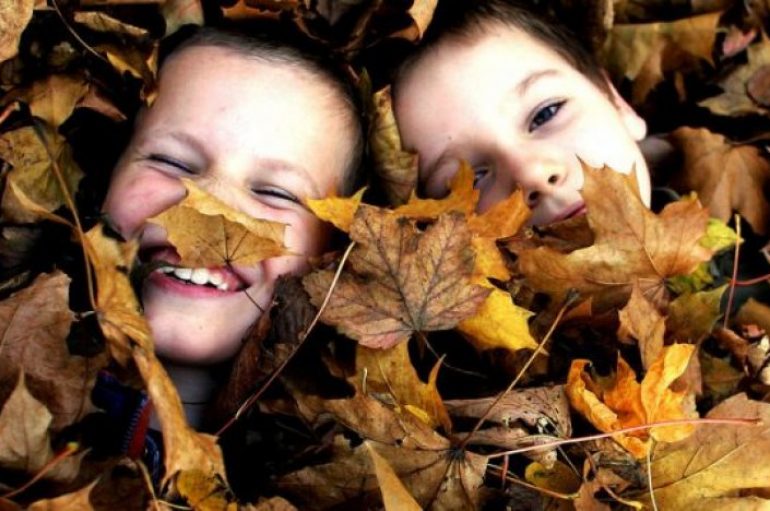 Lumturia kurrë nuk zvogëlohet duke e ndarë