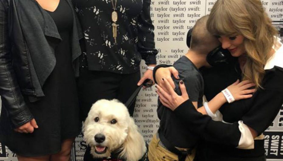Djali me autizëm takon Taylor Swift, pasi ajo i dhuroi 10,000 $  