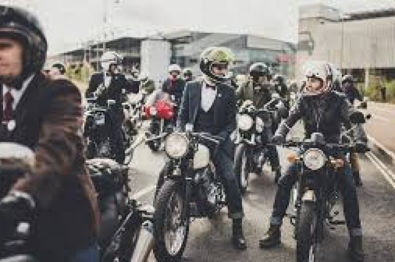 Shëtitja vjetore me biçikletë, zotërinjtë nga e gjithë bota luftojnë stereotipin negativ