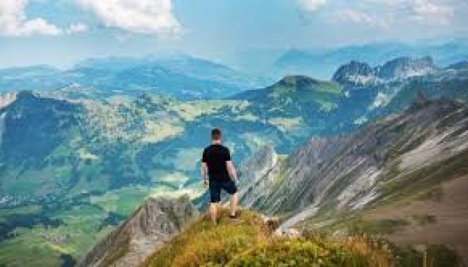 “Njerëzit e çmendur, mund ta ndryshojnë botën”