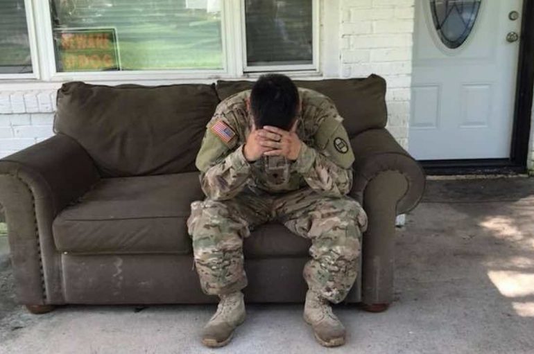 I vodhën shtëpinë gjatë uraganit, komuniteti jep shembull të pabesueshëm mirësie ndaj ushtarit