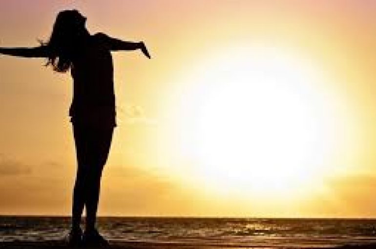 “Jeta nuk ka të bëjë me gjetjen e vetvetes. Jeta ka të bëjë me krijimin e vetvetes”