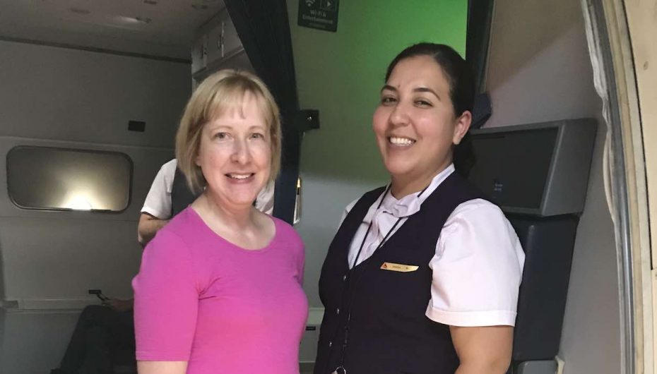 Agjentja ëngjëll, ndihmon miqtë të mos humbasin pushimet