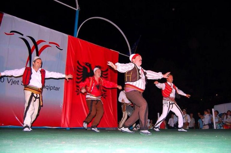 Dritë shprese për folklorin, rikthehet pas 20 vitesh koreografi i njohur: Më ktheu dashuria