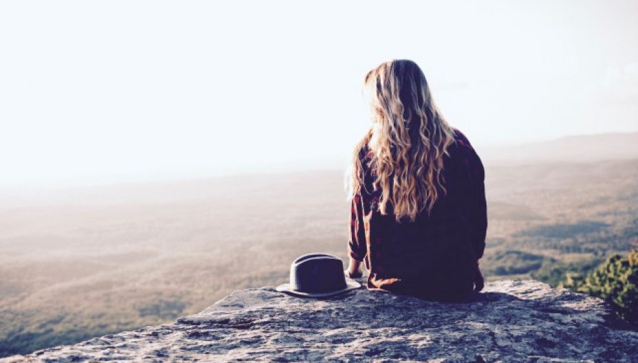 “Jeta tkurrohet ose zgjerohet, në përpjestim me kurajën tënde”