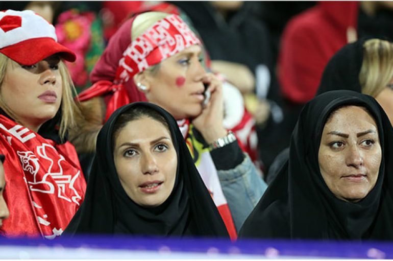 Pas 35 vitesh, gratë iraniane ndjekin finalen e futbollit të Ligës së Kampionëve