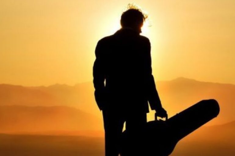 “Lëviz vetë, përpara se të lëvizësh botën”