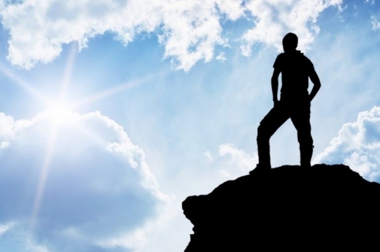 ‘Sfidat janë ato që e bëjnë jetën interesante, dhe tejkalimi i tyre është ajo që e bën jetën më kuptimplotë’