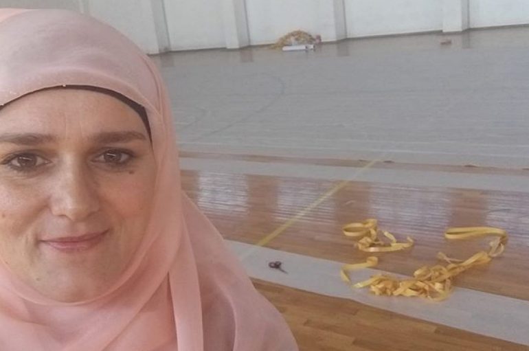 Mësuesja e mbuluar nga Kosova thyen rekordin Guinness