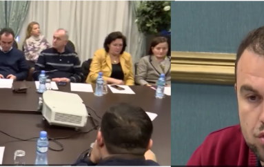 24 administratorë në Tiranë mblidhen së bashku, në fokus përgjegjshmëria ndaj qytetarit