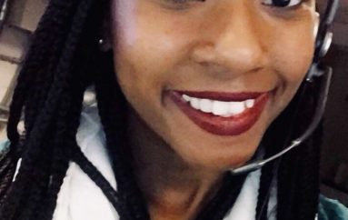 Djali telefonon qendrën e ndihmës për detyrat e shtëpisë, dispeçerja i ndriçon ditën