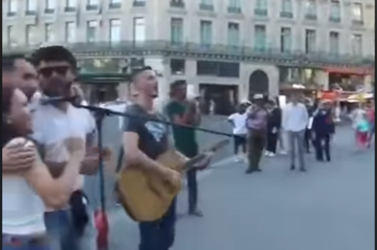 Shqiptarët në mes të Parisit