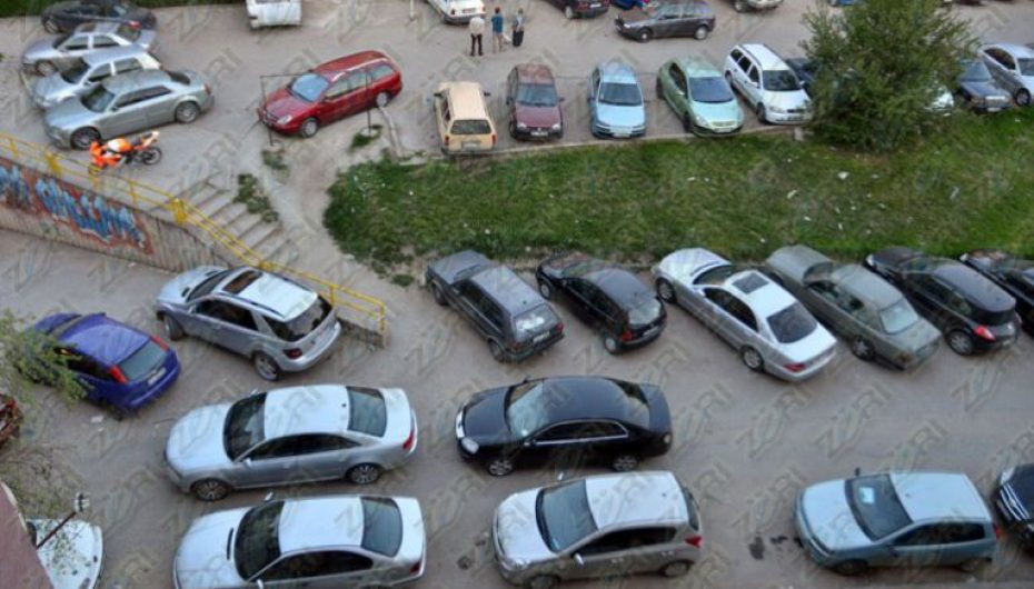 A do zgjidhen/ Çmimi i lartë i parkimit në Tiranë, sjell kaos në zonat pa pagesë