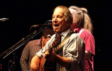 Këngëtari i njohur dhuron mijëra dollarë, që fëmijët me nevoja të veçanta të mësojnë të gatuajnë