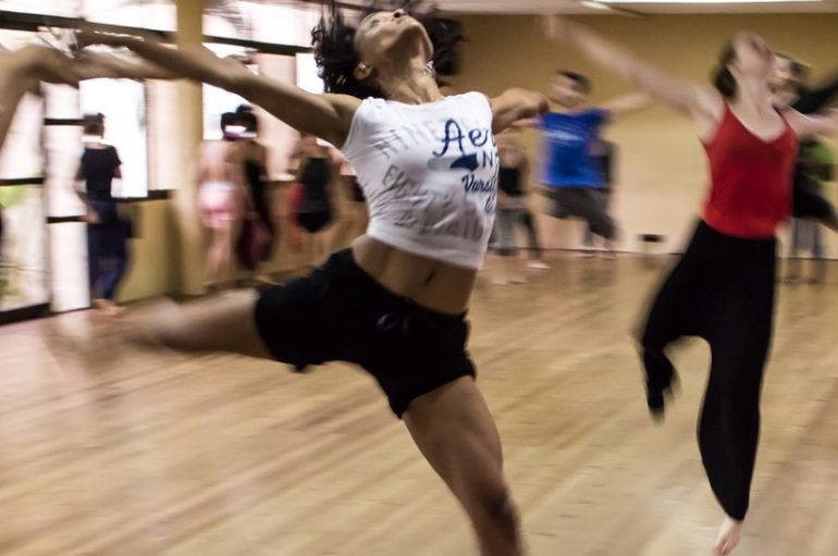 Mrekullitë e vallëzimit, pse na bën të ndihemi mirë