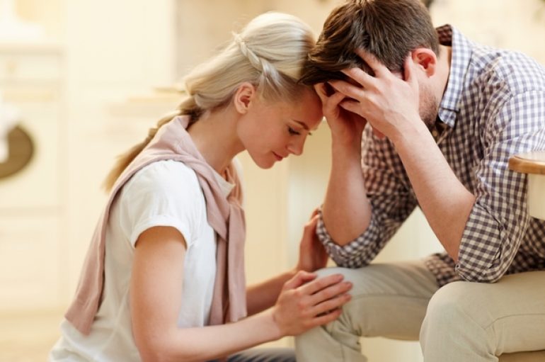 Studimi: Të mendosh për personin e zemrës, ul stresin njëlloj sikur ta kesh pranë