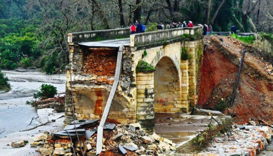 Emigrantët shqiptarë restaurojnë vullnetarisht urën historike në Greqi