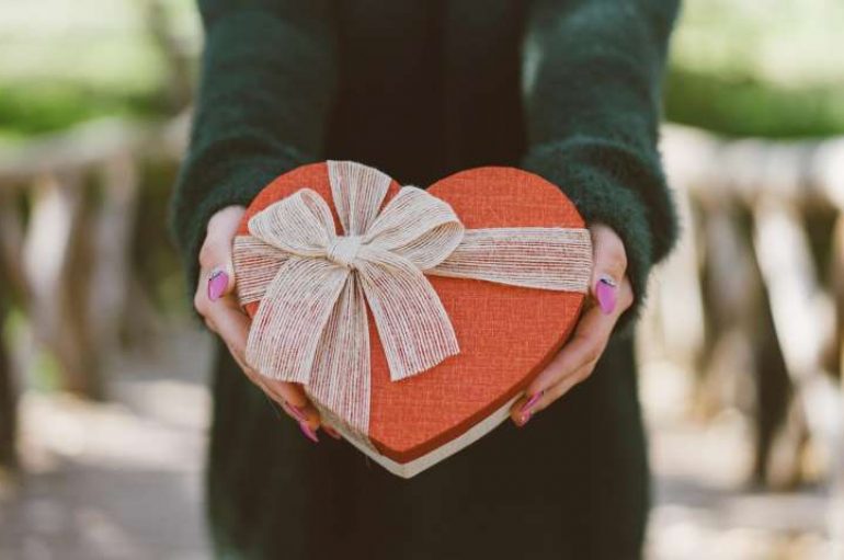 Dhurata më e mirë për Shën Valentin? Nuk është nevoja ta blesh