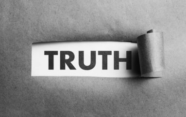 E vërteta qëndron mbi gënjeshtrën si vaji mbi ujë”