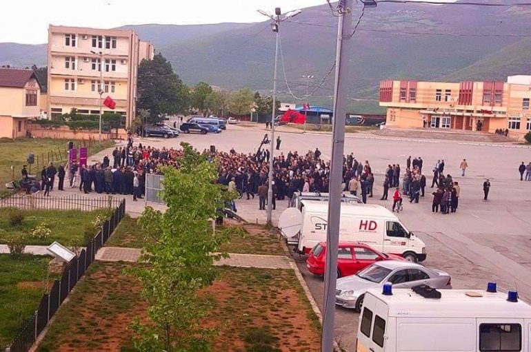 Papunësi e varfëri