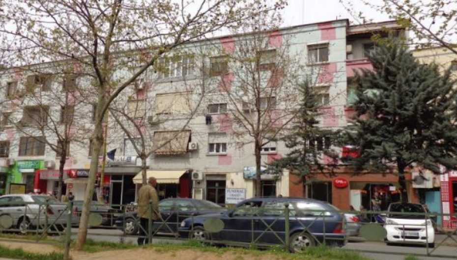 A do zgjidhen/ Pallatet e vjetra në Tiranën moderne