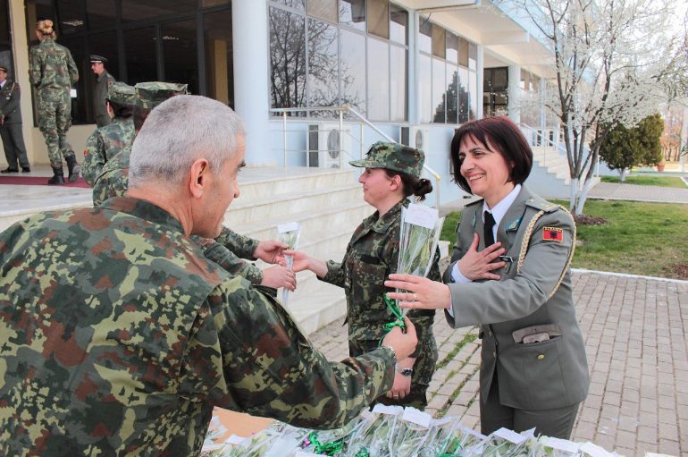 Festa e ushtarakeve shqiptare, e mbushur me energji pozitive